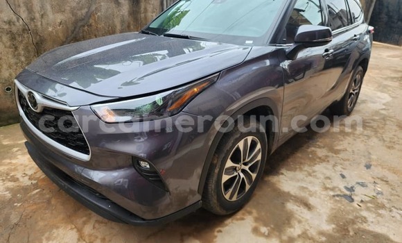 Sayi Na hannu Toyota Highlander Sauran Mota in Douala a Ƙasar Kamaru