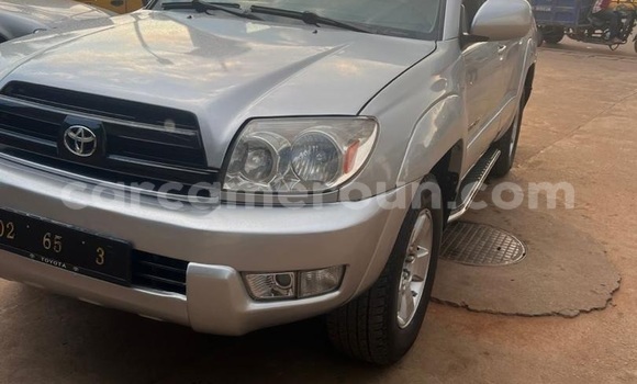 Sayi Na hannu Toyota 4Runner Azurfa Mota in Yaounde a Babban Kamaru