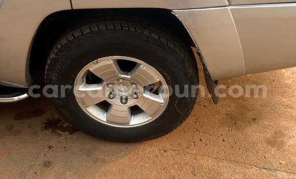 Sayi Na hannu Toyota 4Runner Azurfa Mota in Yaounde a Babban Kamaru Sayi Na hannu Toyota 4Runner Azurfa Mota in Yaounde a Babban Kamaru
