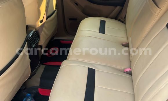 Sayi Na hannu Toyota 4Runner Azurfa Mota in Yaounde a Babban Kamaru Sayi Na hannu Toyota 4Runner Azurfa Mota in Yaounde a Babban Kamaru