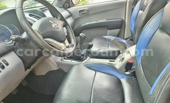 Sayi Na hannu Mitsubishi L200 Black Mota in Ambam a Kamaru ta Kudu Sayi Na hannu Mitsubishi L200 Black Mota in Ambam a Kamaru ta Kudu