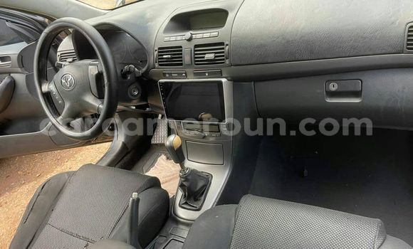 Sayi Na hannu Toyota Avensis Sauran Mota in Douala a Ƙasar Kamaru Sayi Na hannu Toyota Avensis Sauran Mota in Douala a Ƙasar Kamaru