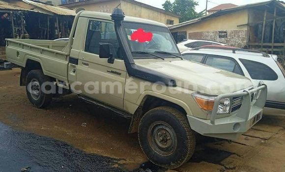 Sayi Na hannu Toyota Land Cruiser Sauran Mota in Bafoussam a West Kamaru Sayi Na hannu Toyota Land Cruiser Sauran Mota in Bafoussam a West Kamaru