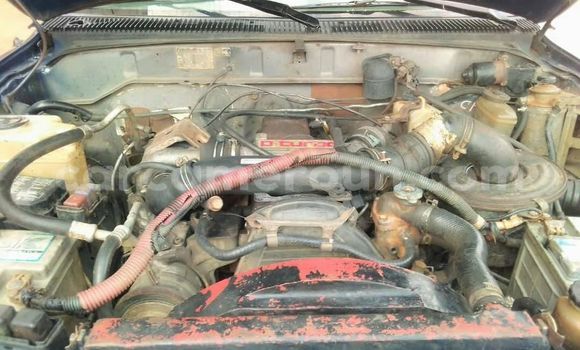 Sayi Na hannu Toyota Pickup Black Mota in Douala a Ƙasar Kamaru Sayi Na hannu Toyota Pickup Black Mota in Douala a Ƙasar Kamaru