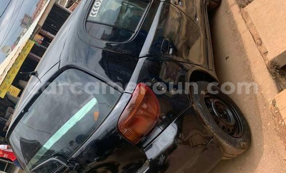 Sayi Na hannu Toyota Yaris Black Mota in Bafoussam a West Kamaru Sayi Na hannu Toyota Yaris Black Mota in Bafoussam a West Kamaru