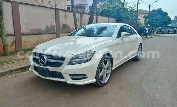 Sayi Na hannu Mercedes‒Benz CL–Class White Mota in Douala a Ƙasar Kamaru Sayi Na hannu Mercedes‒Benz CL–Class White Mota in Douala a Ƙasar Kamaru