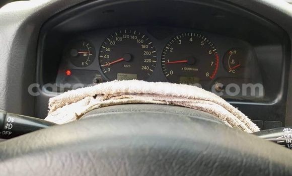 Acheter Occasion Voiture Toyota Avensis Rouge à Douala, Littoral Cameroon Acheter Occasion Voiture Toyota Avensis Rouge à Douala, Littoral Cameroon