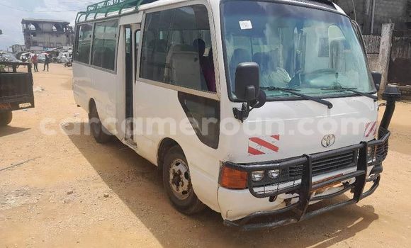 Acheter Occasion Voiture Toyota Coaster Blanc à Bafia, Central Cameroon Acheter Occasion Voiture Toyota Coaster Blanc à Bafia, Central Cameroon