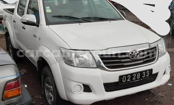 Acheter Occasion Voiture Toyota Hilux Blanc à Douala, Littoral Cameroon Acheter Occasion Voiture Toyota Hilux Blanc à Douala, Littoral Cameroon