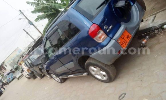 Acheter Occasion Voiture Toyota RAV4 Bleu à Bafang, West Cameroon Acheter Occasion Voiture Toyota RAV4 Bleu à Bafang, West Cameroon