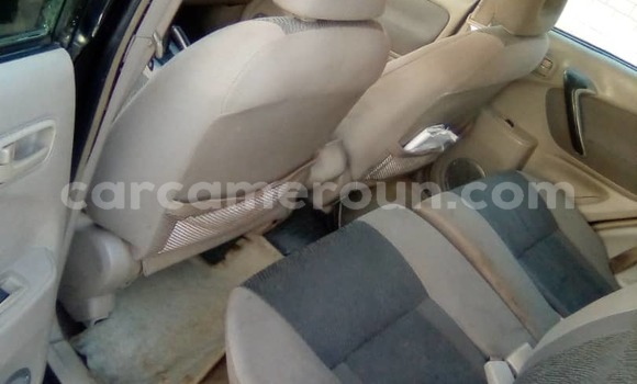 Acheter Occasion Voiture Toyota RAV4 Noir à Douala, Littoral Cameroon Acheter Occasion Voiture Toyota RAV4 Noir à Douala, Littoral Cameroon