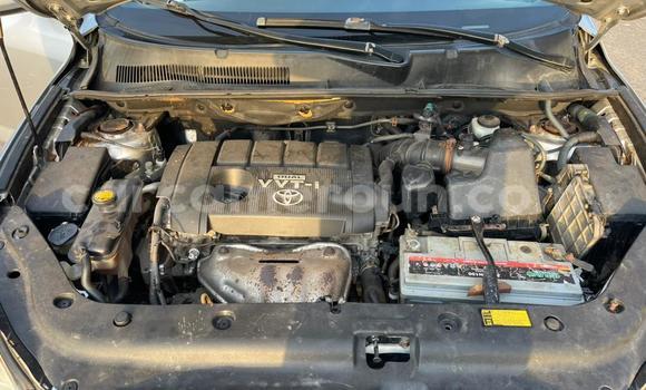Sayi Na hannu Toyota RAV4 Azurfa Mota in Douala a Ƙasar Kamaru Sayi Na hannu Toyota RAV4 Azurfa Mota in Douala a Ƙasar Kamaru
