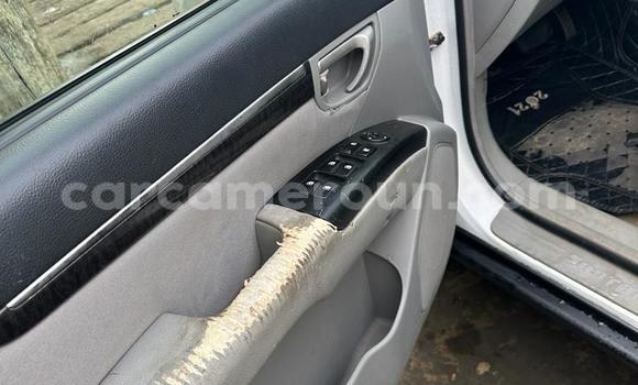 Acheter Occasion Voiture Hyundai Santa Fe Blanc à Douala, Littoral Cameroon Acheter Occasion Voiture Hyundai Santa Fe Blanc à Douala, Littoral Cameroon