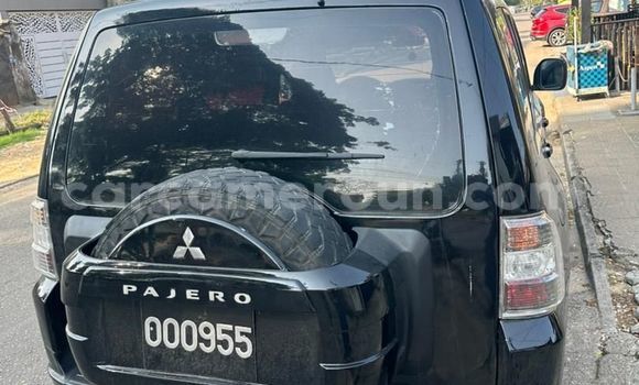 Sayi Na hannu Mitsubishi Pajero Black Mota in Douala a Ƙasar Kamaru Sayi Na hannu Mitsubishi Pajero Black Mota in Douala a Ƙasar Kamaru