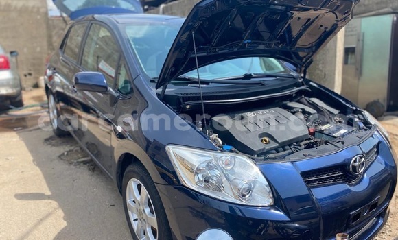 Sayi Sabo Toyota Auris Blue Mota in Douala a Ƙasar Kamaru Sayi Sabo Toyota Auris Blue Mota in Douala a Ƙasar Kamaru