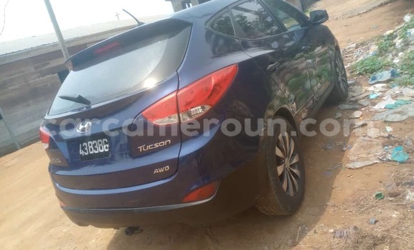 Sayi Na hannu Hyundai Tucson Blue Mota in Douala a Ƙasar Kamaru Sayi Na hannu Hyundai Tucson Blue Mota in Douala a Ƙasar Kamaru