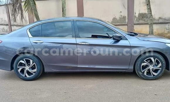 Acheter Occasion Voiture Honda Accord Gris à Yaoundé, Central Cameroon Acheter Occasion Voiture Honda Accord Gris à Yaoundé, Central Cameroon