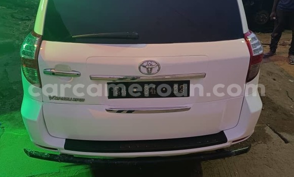Buy Used Toyota Vanguard White Car in Douala in Littoral Cameroon Buy Used Toyota Vanguard White Car in Douala in Littoral Cameroon