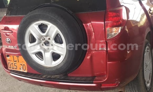 Sayi Na hannu Toyota RAV4 Red Mota in Douala a Ƙasar Kamaru Sayi Na hannu Toyota RAV4 Red Mota in Douala a Ƙasar Kamaru