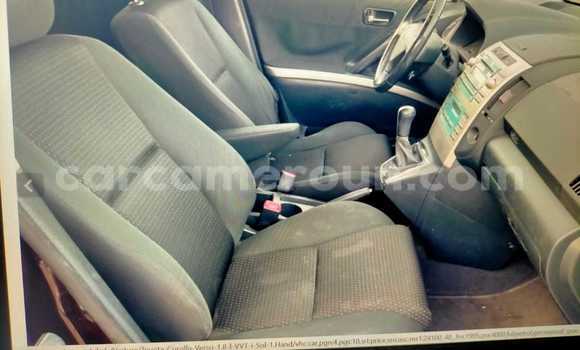 Sayi Imported Toyota Corolla Brown Mota in Douala a Ƙasar Kamaru Sayi Imported Toyota Corolla Brown Mota in Douala a Ƙasar Kamaru