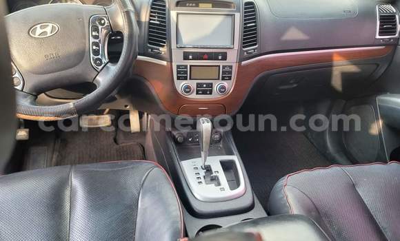 Acheter Occasion Voiture Hyundai Santa Fe Noir à Yaoundé, Central Cameroon Acheter Occasion Voiture Hyundai Santa Fe Noir à Yaoundé, Central Cameroon