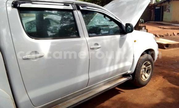 Acheter Occasion Voiture Toyota Hilux Blanc à Bafang, West Cameroon
