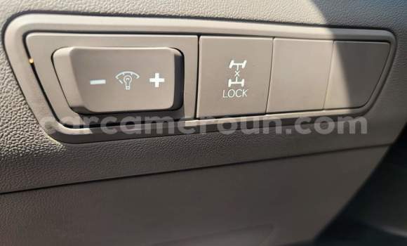 Sayi Na hannu Hyundai Tucson Red Mota in Yaounde a Babban Kamaru Sayi Na hannu Hyundai Tucson Red Mota in Yaounde a Babban Kamaru