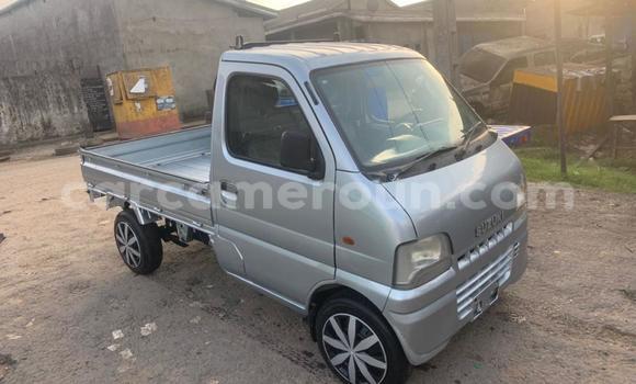 Sayi Na hannu Suzuki Carry Azurfa Babbar mota in Douala a Ƙasar Kamaru Sayi Na hannu Suzuki Carry Azurfa Babbar mota in Douala a Ƙasar Kamaru