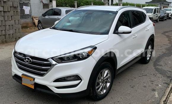 Acheter Import Voiture Hyundai Tucson Blanc à Douala, Littoral Cameroon Acheter Import Voiture Hyundai Tucson Blanc à Douala, Littoral Cameroon