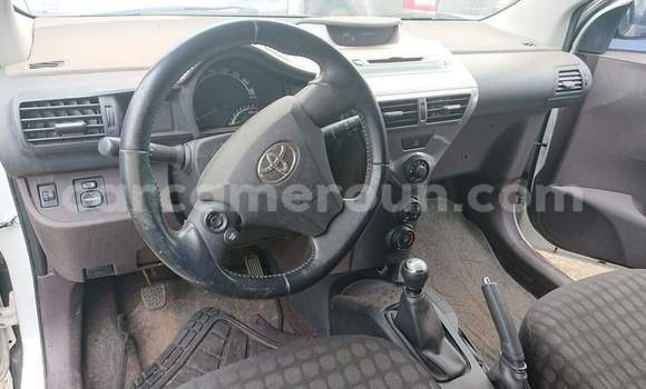 Buy Used Toyota iQ White Car in Yaounde in Central Cameroon Buy Used Toyota iQ White Car in Yaounde in Central Cameroon