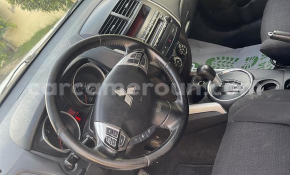 Sayi Imported Mitsubishi RVR White Mota in Douala a Ƙasar Kamaru Sayi Imported Mitsubishi RVR White Mota in Douala a Ƙasar Kamaru