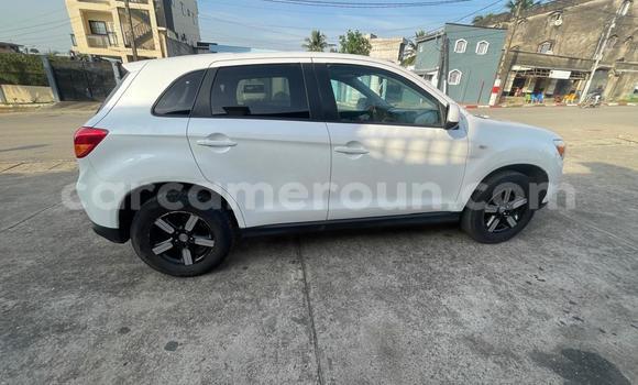 Sayi Imported Mitsubishi RVR White Mota in Douala a Ƙasar Kamaru Sayi Imported Mitsubishi RVR White Mota in Douala a Ƙasar Kamaru