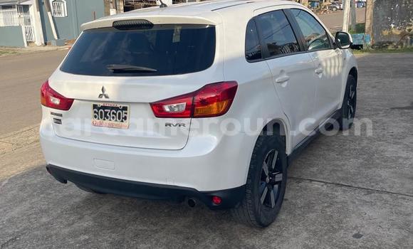 Sayi Imported Mitsubishi RVR White Mota in Douala a Ƙasar Kamaru Sayi Imported Mitsubishi RVR White Mota in Douala a Ƙasar Kamaru