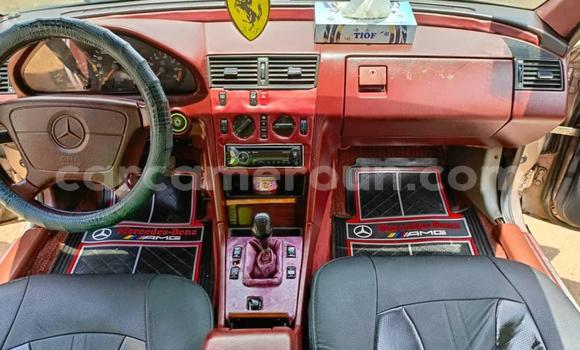 Buy Used Mercedes-Benz E-Classe Brown Car in Yaounde in Central Cameroon Buy Used Mercedes-Benz E-Classe Brown Car in Yaounde in Central Cameroon