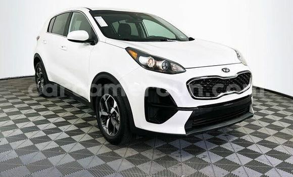 Acheter Occasion Voiture Kia Sportage Blanc à Ambam, South Cameroon Acheter Occasion Voiture Kia Sportage Blanc à Ambam, South Cameroon