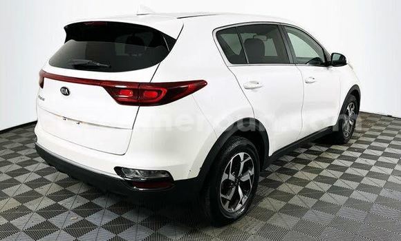 Acheter Occasion Voiture Kia Sportage Blanc à Ambam, South Cameroon Acheter Occasion Voiture Kia Sportage Blanc à Ambam, South Cameroon