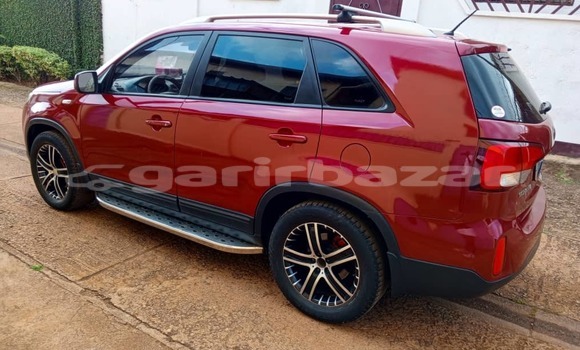 Sayi Na hannu Kia Sorento Red Mota in Yaounde a Babban Kamaru Sayi Na hannu Kia Sorento Red Mota in Yaounde a Babban Kamaru