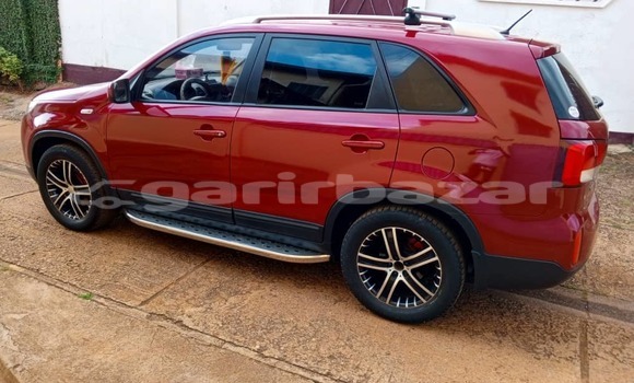 Sayi Na hannu Kia Sorento Red Mota in Yaounde a Babban Kamaru Sayi Na hannu Kia Sorento Red Mota in Yaounde a Babban Kamaru