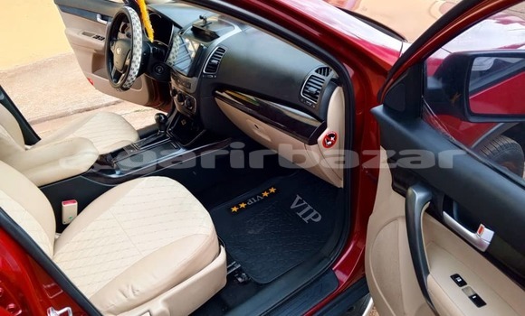 Sayi Na hannu Kia Sorento Red Mota in Yaounde a Babban Kamaru Sayi Na hannu Kia Sorento Red Mota in Yaounde a Babban Kamaru