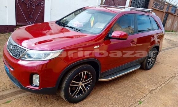 Sayi Na hannu Kia Sorento Red Mota in Yaounde a Babban Kamaru Sayi Na hannu Kia Sorento Red Mota in Yaounde a Babban Kamaru