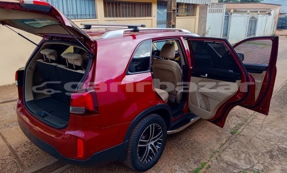 Sayi Na hannu Kia Sorento Red Mota in Yaounde a Babban Kamaru Sayi Na hannu Kia Sorento Red Mota in Yaounde a Babban Kamaru