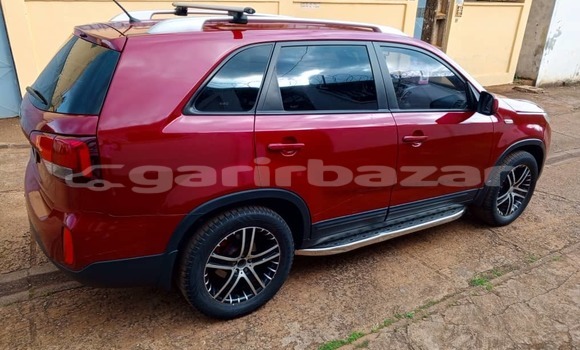 Sayi Na hannu Kia Sorento Red Mota in Yaounde a Babban Kamaru Sayi Na hannu Kia Sorento Red Mota in Yaounde a Babban Kamaru