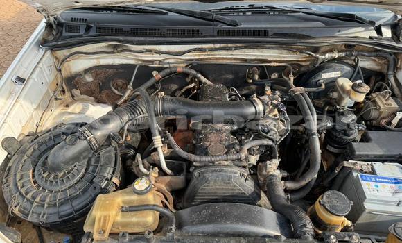 Acheter Occasion Voiture Toyota Hilux Blanc à Yaoundé, Central Cameroon Acheter Occasion Voiture Toyota Hilux Blanc à Yaoundé, Central Cameroon