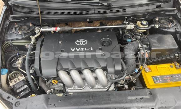 Sayi Na hannu Toyota Corolla Black Mota in Yaounde a Babban Kamaru Sayi Na hannu Toyota Corolla Black Mota in Yaounde a Babban Kamaru