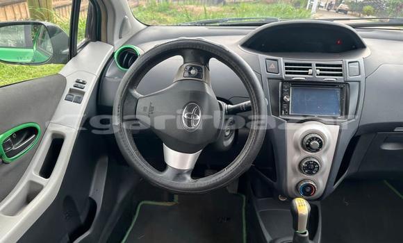 Sayi Na hannu Toyota Yaris Green Mota in Yaounde a Babban Kamaru Sayi Na hannu Toyota Yaris Green Mota in Yaounde a Babban Kamaru