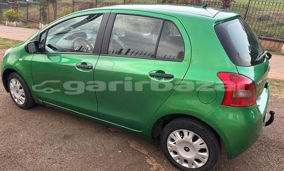 Sayi Na hannu Toyota Yaris Green Mota in Yaounde a Babban Kamaru Sayi Na hannu Toyota Yaris Green Mota in Yaounde a Babban Kamaru