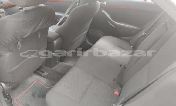 Sayi Na hannu Toyota Avensis Azurfa Mota in Yaounde a Babban Kamaru Sayi Na hannu Toyota Avensis Azurfa Mota in Yaounde a Babban Kamaru