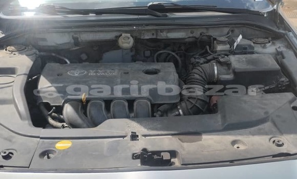 Sayi Na hannu Toyota Avensis Azurfa Mota in Yaounde a Babban Kamaru Sayi Na hannu Toyota Avensis Azurfa Mota in Yaounde a Babban Kamaru