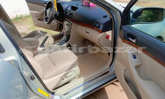 Sayi Na hannu Toyota Avensis M Mota in Yaounde a Babban Kamaru Sayi Na hannu Toyota Avensis M Mota in Yaounde a Babban Kamaru