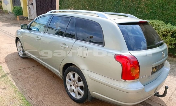 Sayi Na hannu Toyota Avensis M Mota in Yaounde a Babban Kamaru Sayi Na hannu Toyota Avensis M Mota in Yaounde a Babban Kamaru